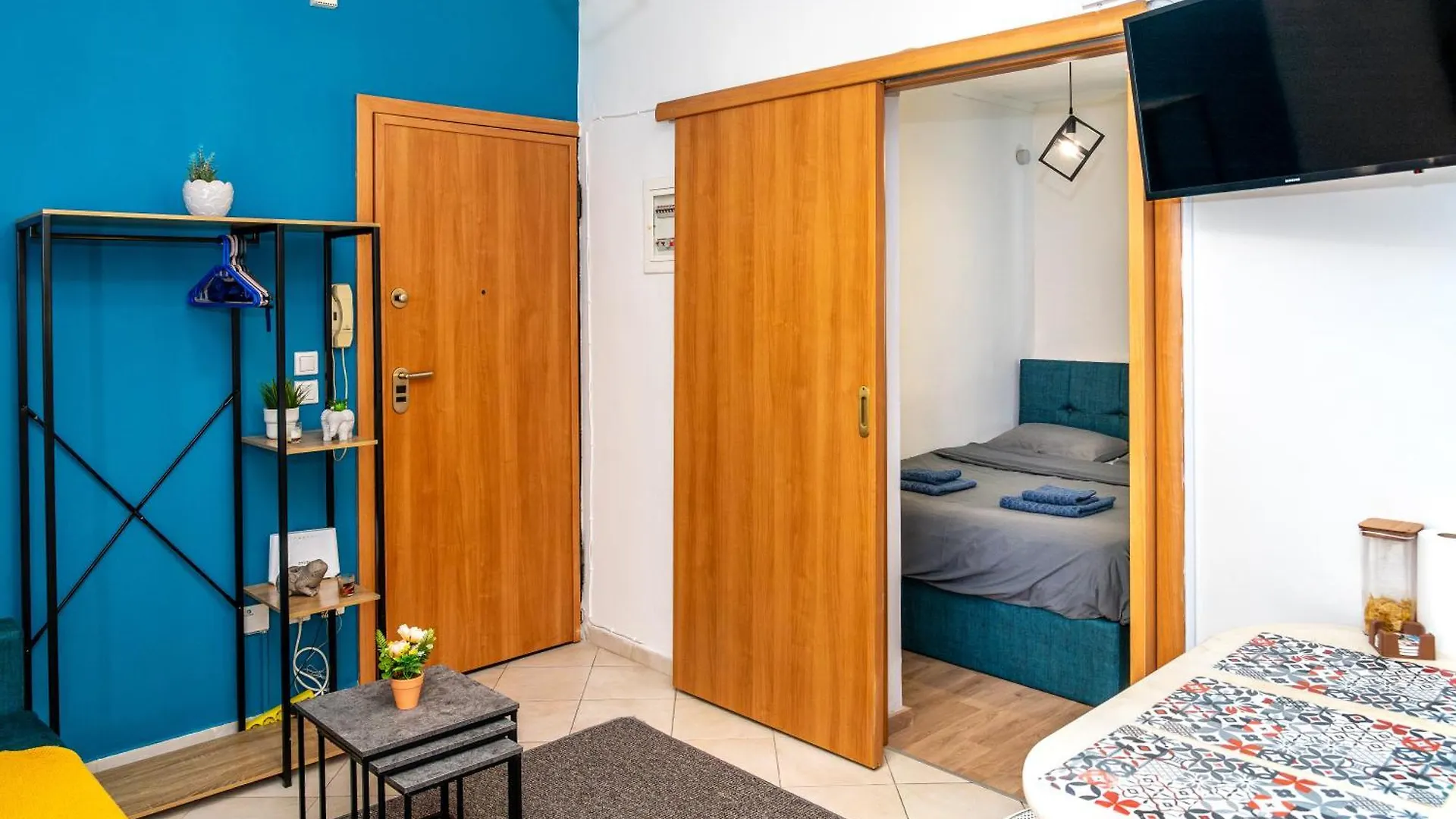 Modern Apt Upon Tsimiski Thessaloniki