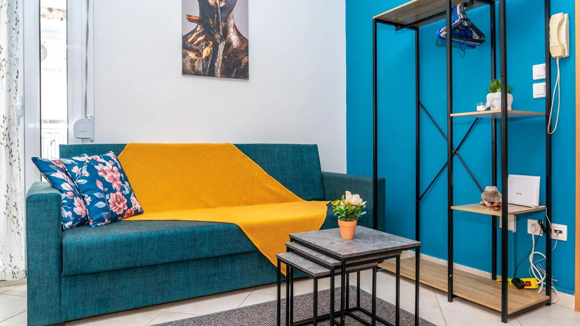 Modern Apt Upon Tsimiski Thessaloniki 0*,